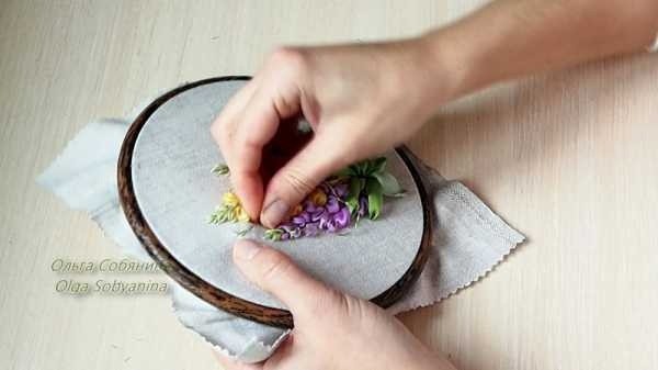 Вышивка лентами: букет люпинов