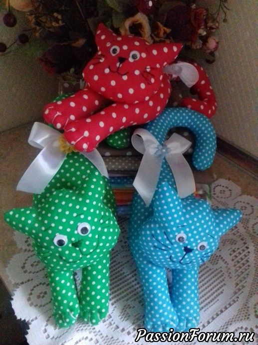 Забавные котики для декора дома