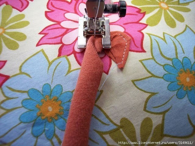 Роза из тесьмы