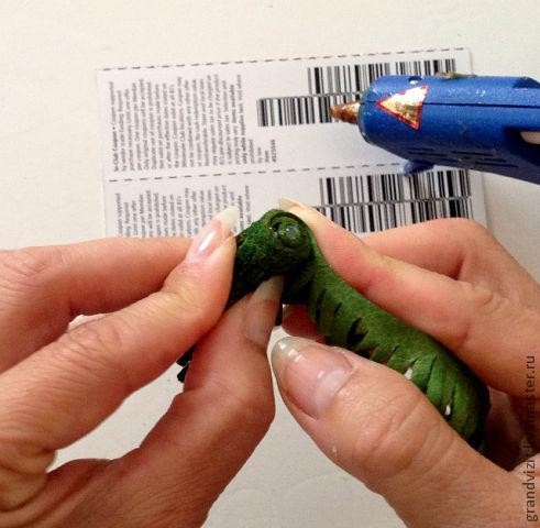 Хризантема из замши