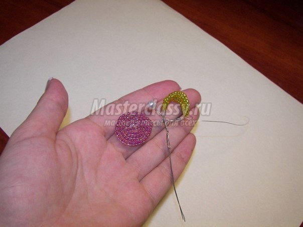 Орхидея из бисера