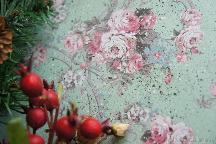 Украшение в винтажном стиле