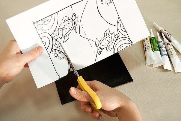 Точечная роспись обложки для паспорта