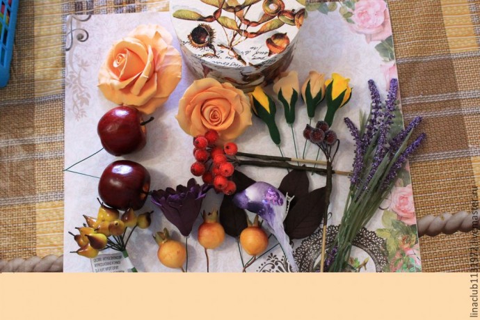 ​Шкатулка с букетом цветов из полимерной глины в осенних тонах