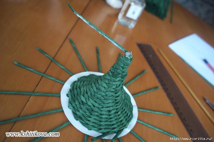 ​Елочка из бумажной лозы