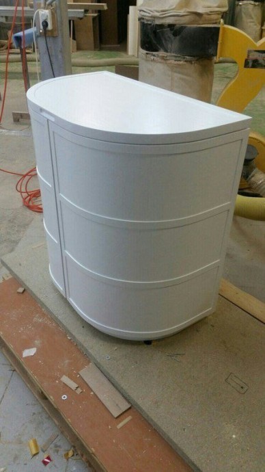 ​Туалетный столик со множеством ящичков: идея создания