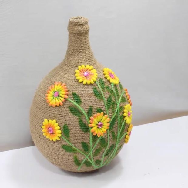 Комбинированная ваза с декором из шпагата