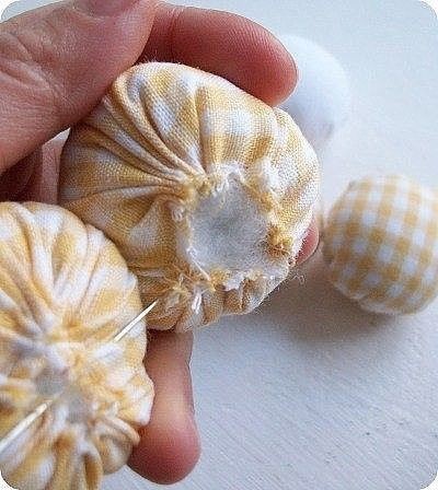 Мягкие цветочки для украшения дома