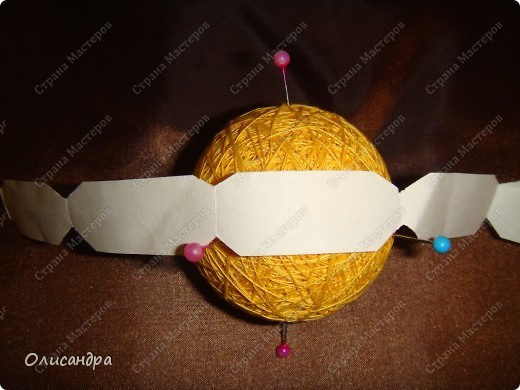 Темари или искусство вышивки на шарах: бирюзово-желтый рай