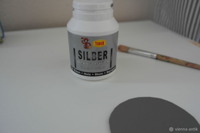 Настенные часы из потолочной розетки