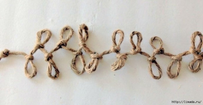 Простая гирлянда из джута в деревенском стиле