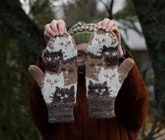 Семейка котиков для варежек