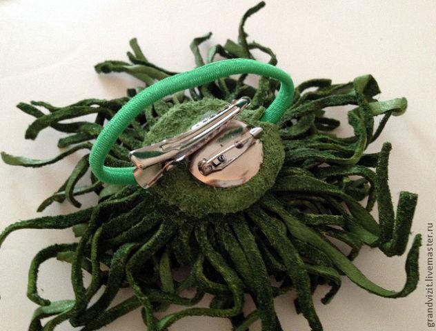 Хризантема из замши