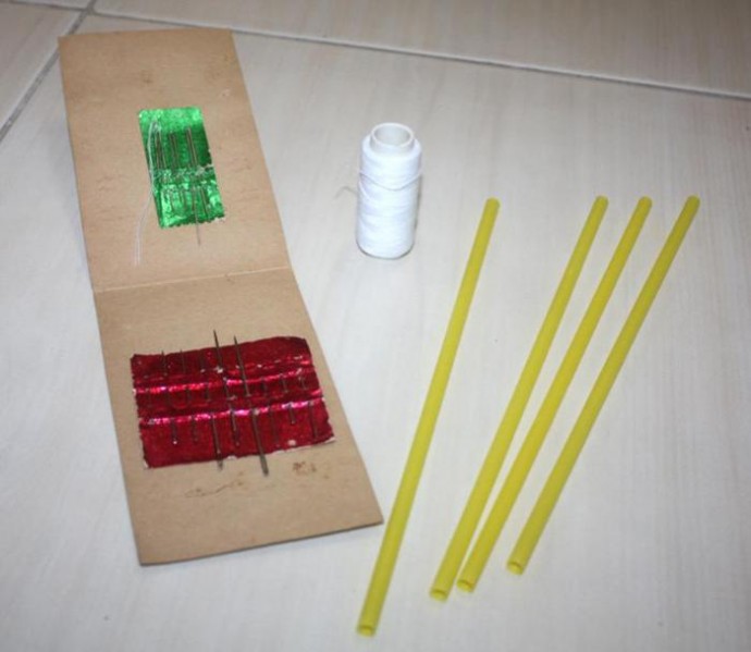 Цветы из коктейльных трубочек