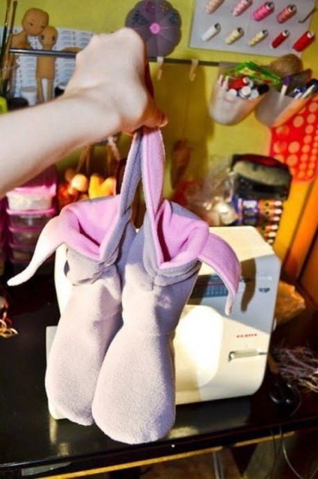 Шьем из флиса домашние сапожки-зайчиков