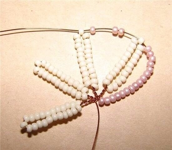 Чудесный букет роз: бисероплетение