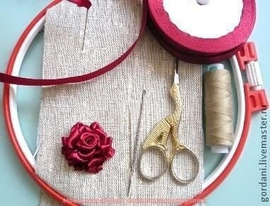 Вышивка лентами пышных роз: мастер-класс