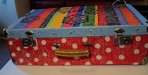 Декорируем старый чемодан