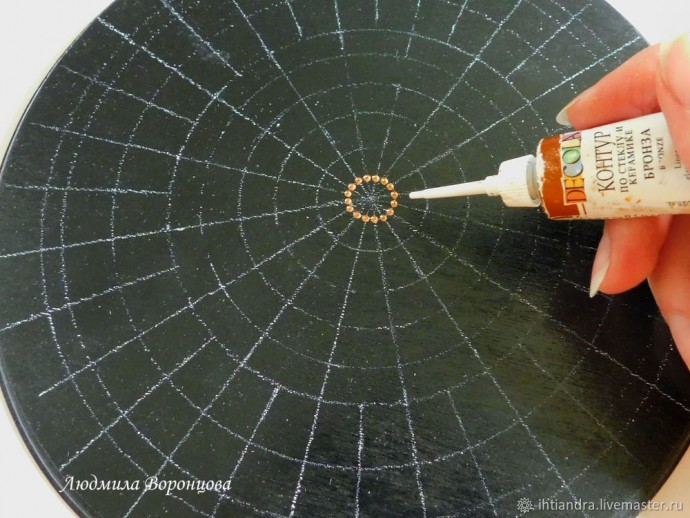 Панно в технике Dot-art