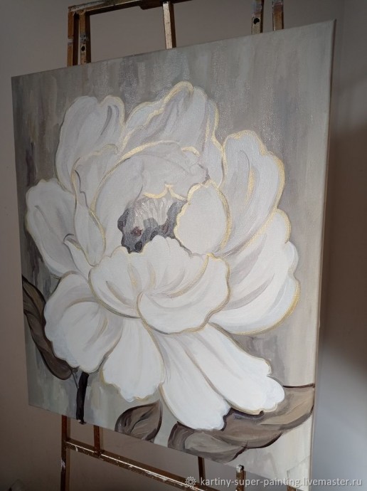 Приклеивание золотой патали на картину