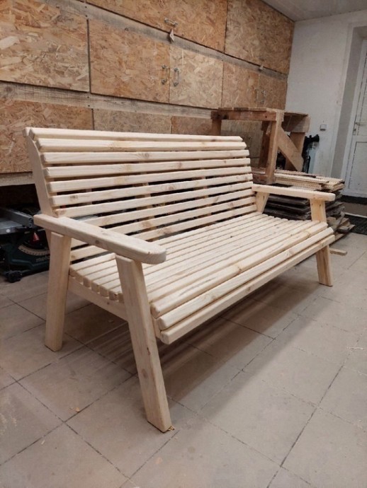 Самодельная скамья на дачу