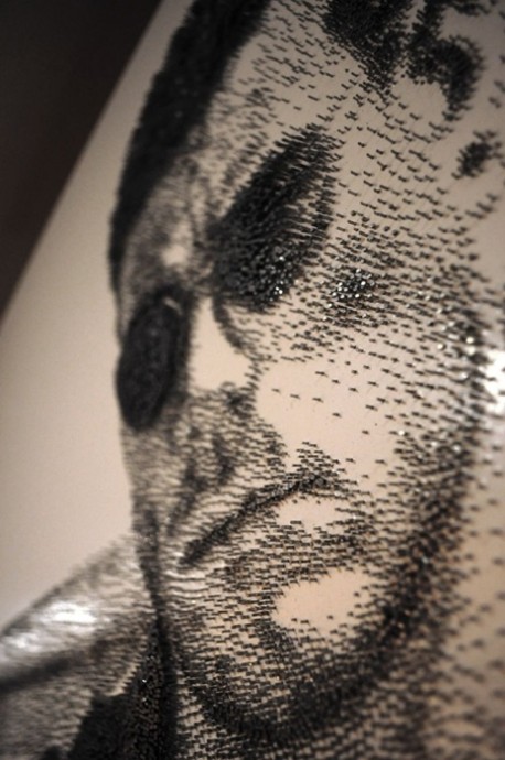 Виртуозное владение молотком: необычные работы, созданные из гвоздей