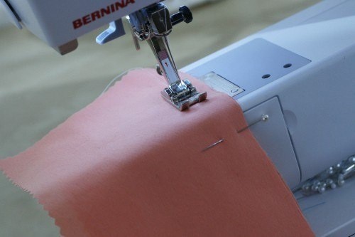 Обработка припусков швов косой бейкой