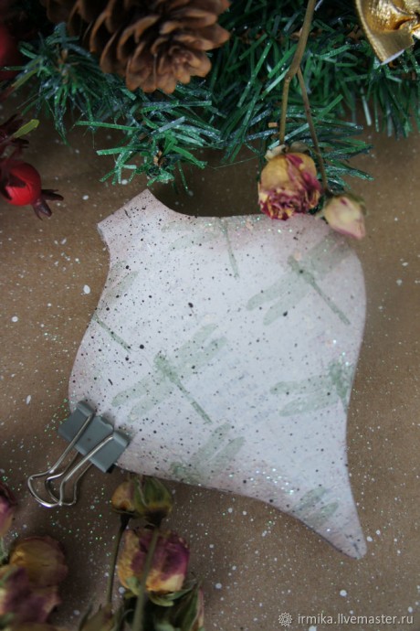 Украшение в винтажном стиле