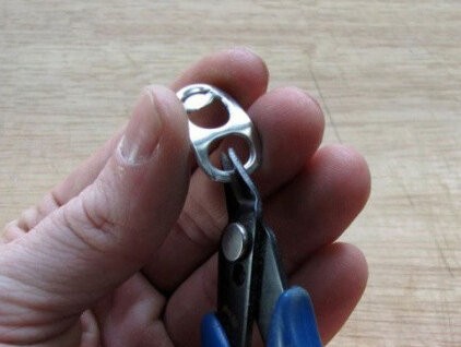 Светильник из открывалок