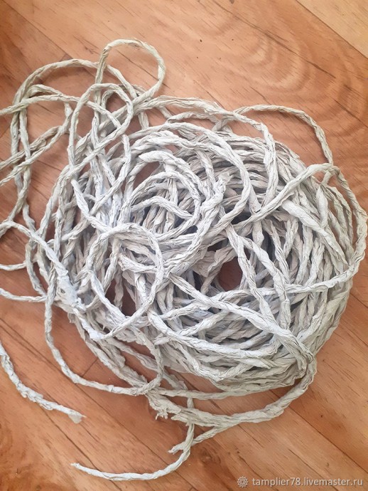 Полки в виде древесных грибов