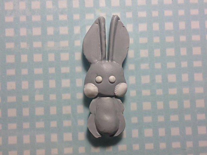 Лепим зайчика из полимерной глины