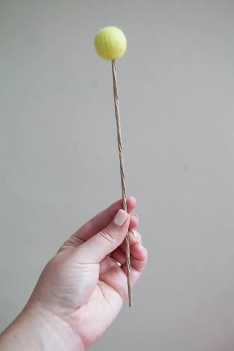 Войлочные цветы-шарики