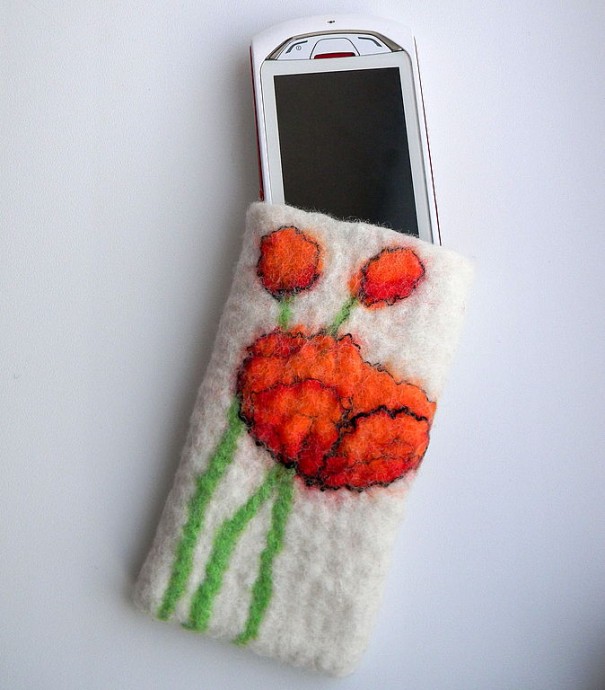 Чехлы для телефонов в технике шерстяной акварели: идеи