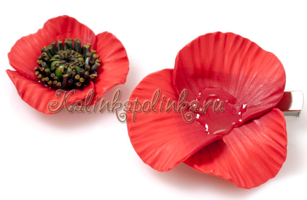 Брошка с маком