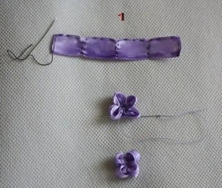 Кисть сирени из атласных лент