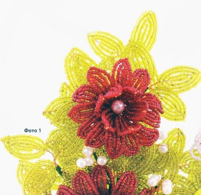 Замечательный букет цветов из бисера