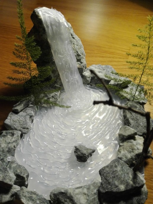 Декоративные водопады из горячего клея