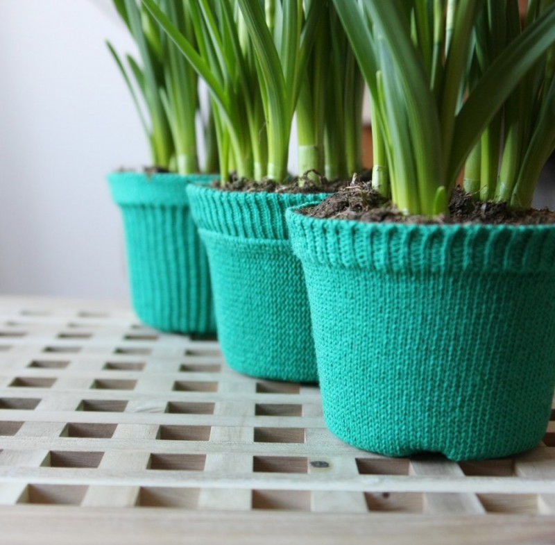 Как оригинально украсить цветочный горшок