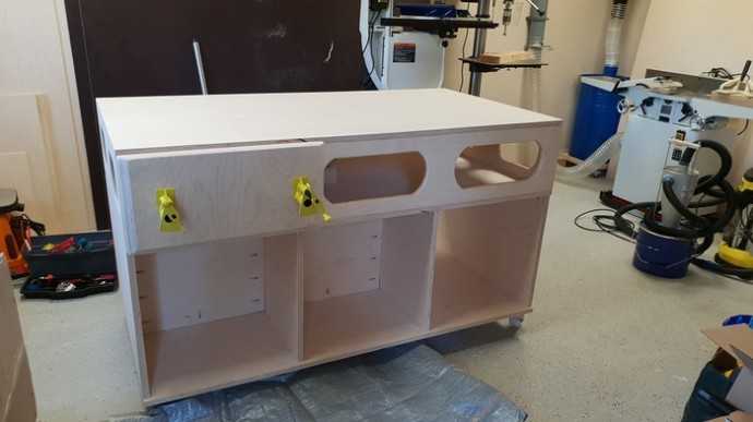 Рабочий стол в мастерскую