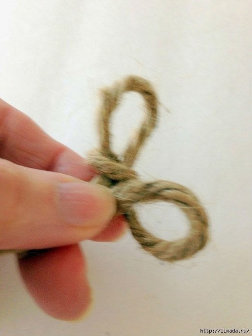 Простая гирлянда из джута в деревенском стиле