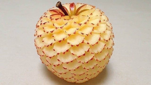 Удивительный карвинг по яблокам: идеи