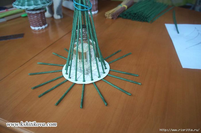 ​Елочка из бумажной лозы