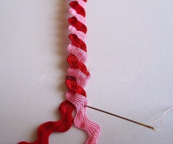 ​Маленькие разноцветные розочки