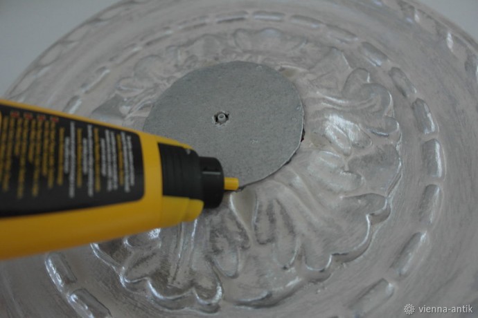 Настенные часы из потолочной розетки