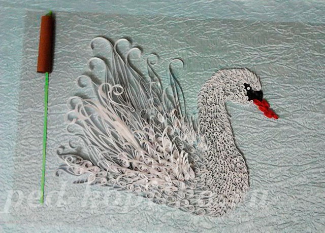 Лебедь в технике квиллинга