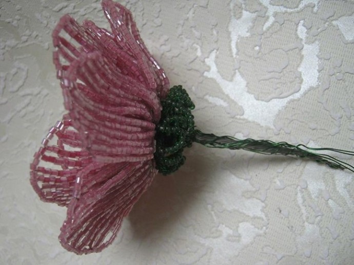 ​Роскошный цветок из бисера