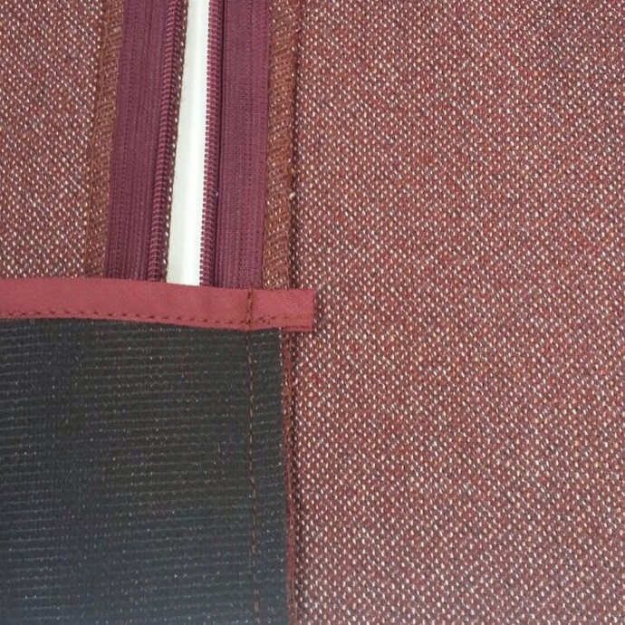 ​Обрабатываем верхний срез юбки обтачкой