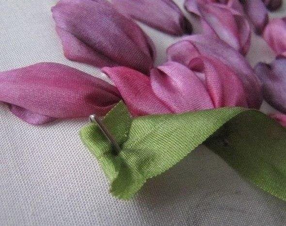 ​Тюльпаны: вышивка лентами