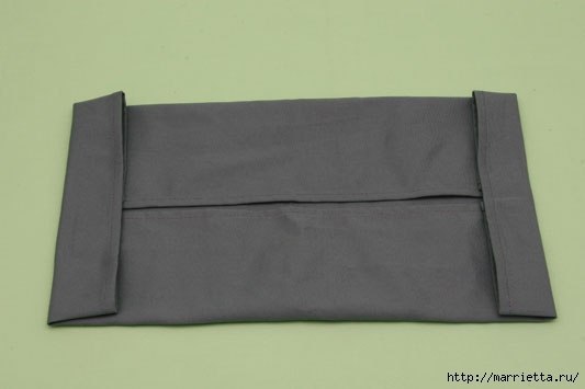 Сервировка стола: розы из салфеток