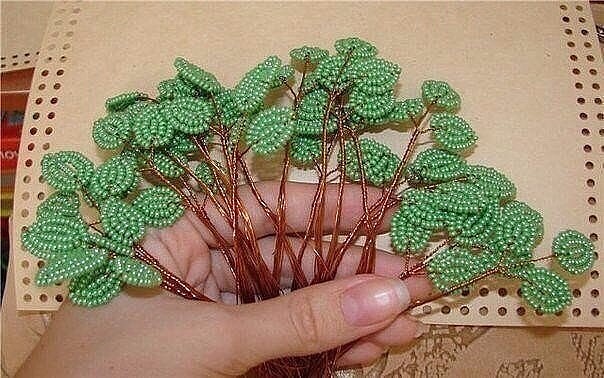 Чудесный букет роз: бисероплетение